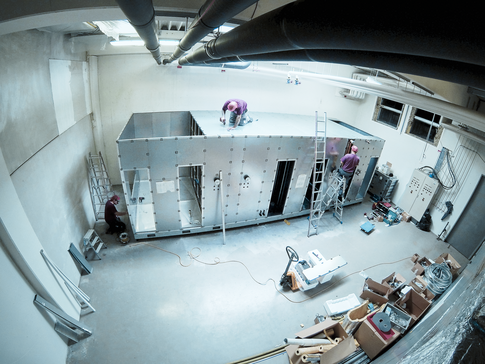 Drei Monteure von bösch bei der Ortsmontage