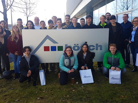 Die HAK Bregenz zu Besuch bei bösch. | © bösch heizung.klima.lüftung