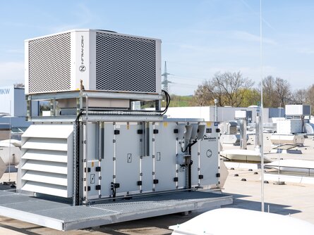 Adiabate Kühlanlage bei MKW Kunststofftechnik