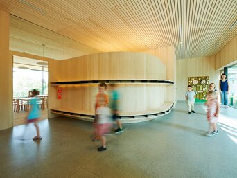 Kontrollierte Wohnraumlüftung von bösch sorgt im Kindergarten Rheindorf in Lustenau für ein optimales Raumklima.