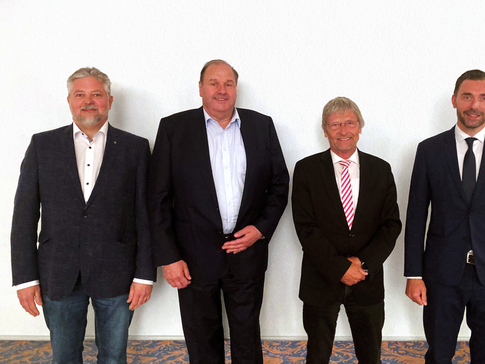 Harald Luger, neues Vorstandsmitglied und Obmann Technik, Andreas von Thun, Vorstandsvorsitzender, Günther Mertz, bisheriger Geschäftsführer, Christian Weger, stellvertretender Vorsitzender und Obmann Marketing (von links nach rechts). | © RLT e. V 
