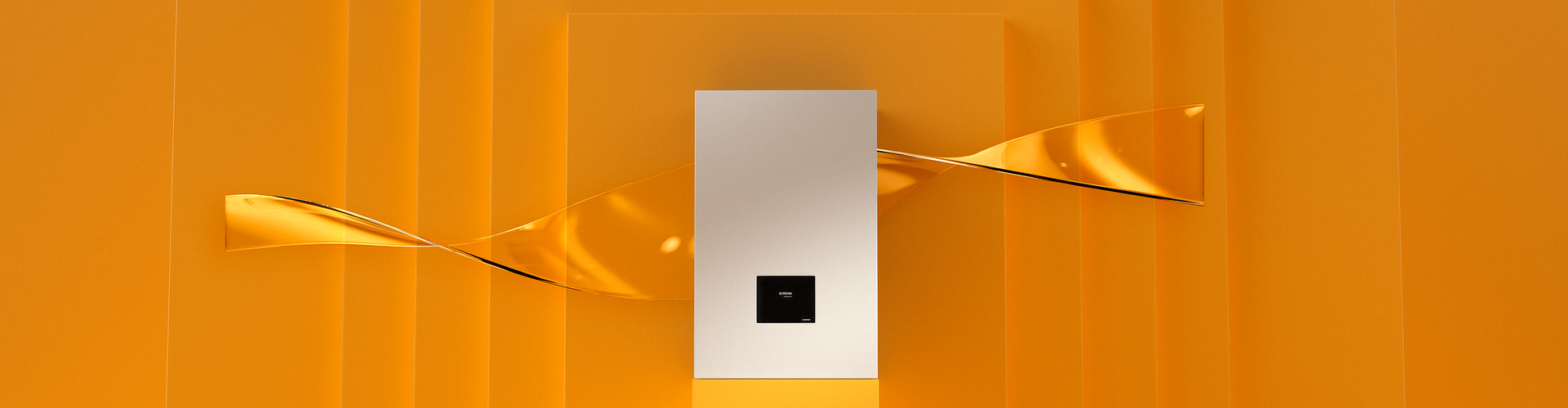 Samsung EHS Hydro-Unit auf einem Podest vor einem leuchtend orangen Hintergrund, mit visualisierter Luftzirkulation. Das Gerät wird in einer modernen, stilisierten Umgebung präsentiert. | © Samsung
